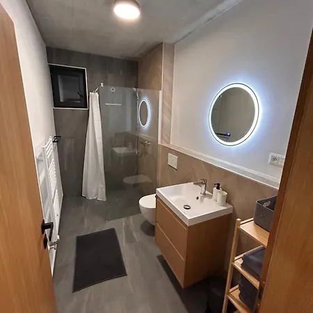 Apartmánový Dom Dk Ateliér Apartamento Dolny Kubin