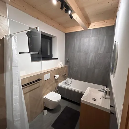 Apartmánový Dom Dk Ateliér